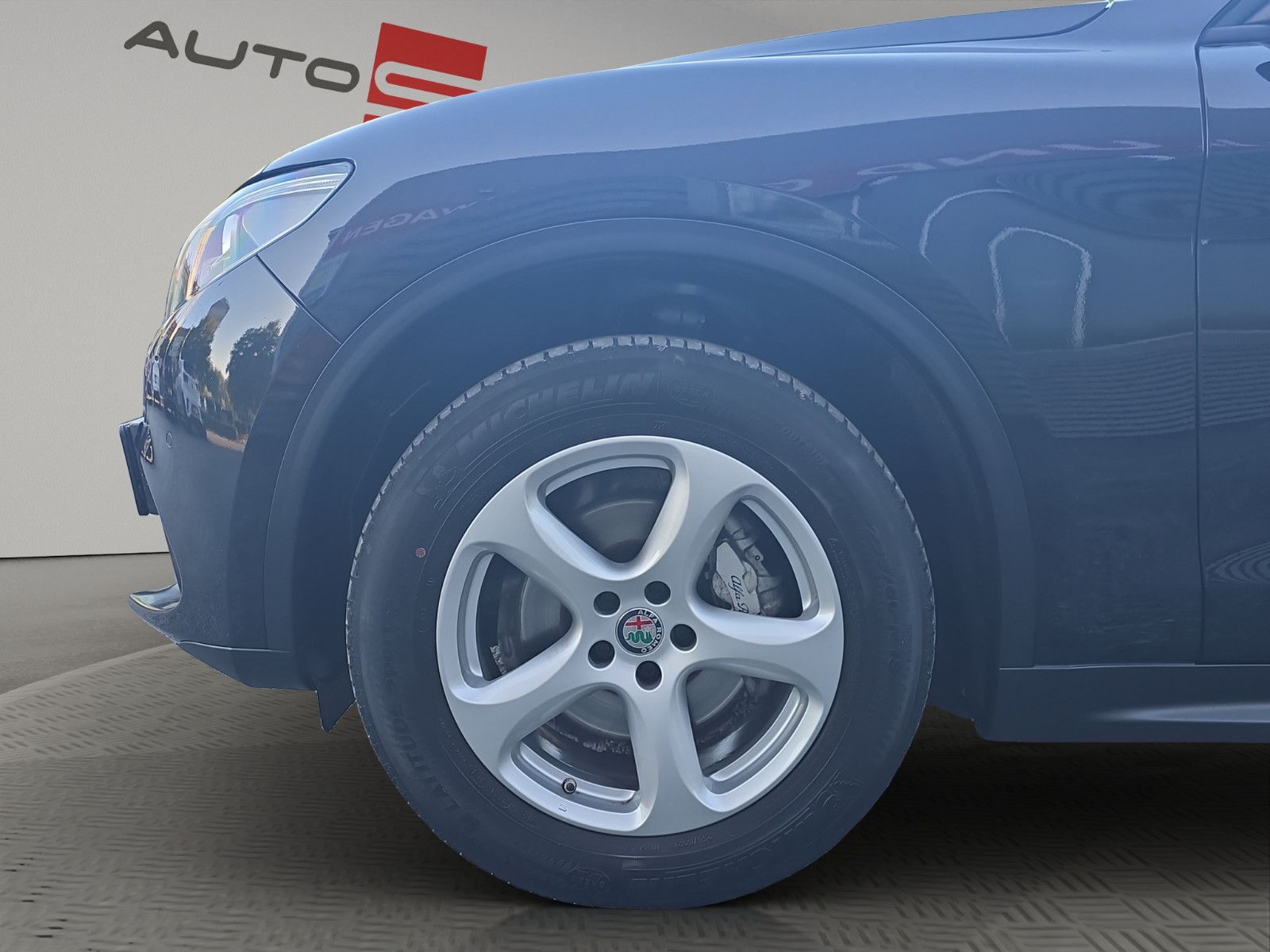 Fahrzeugabbildung Alfa Romeo Stelvio Super Q4 NAVI LEDER AUTOMATIK M+S