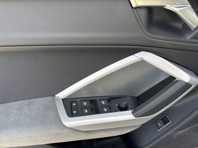 Q3 35 TDI LED+360°+AHK+STHZ+VCP+PDC+SMARTPHONE I