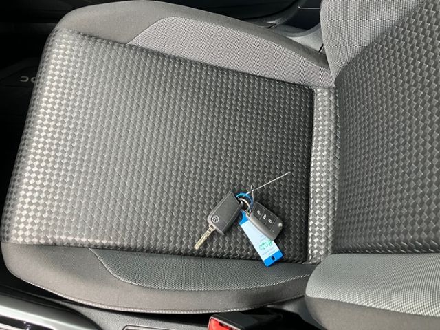 T-Roc 1.5 TSI Active OPF KLIMA LED NAVI ALU