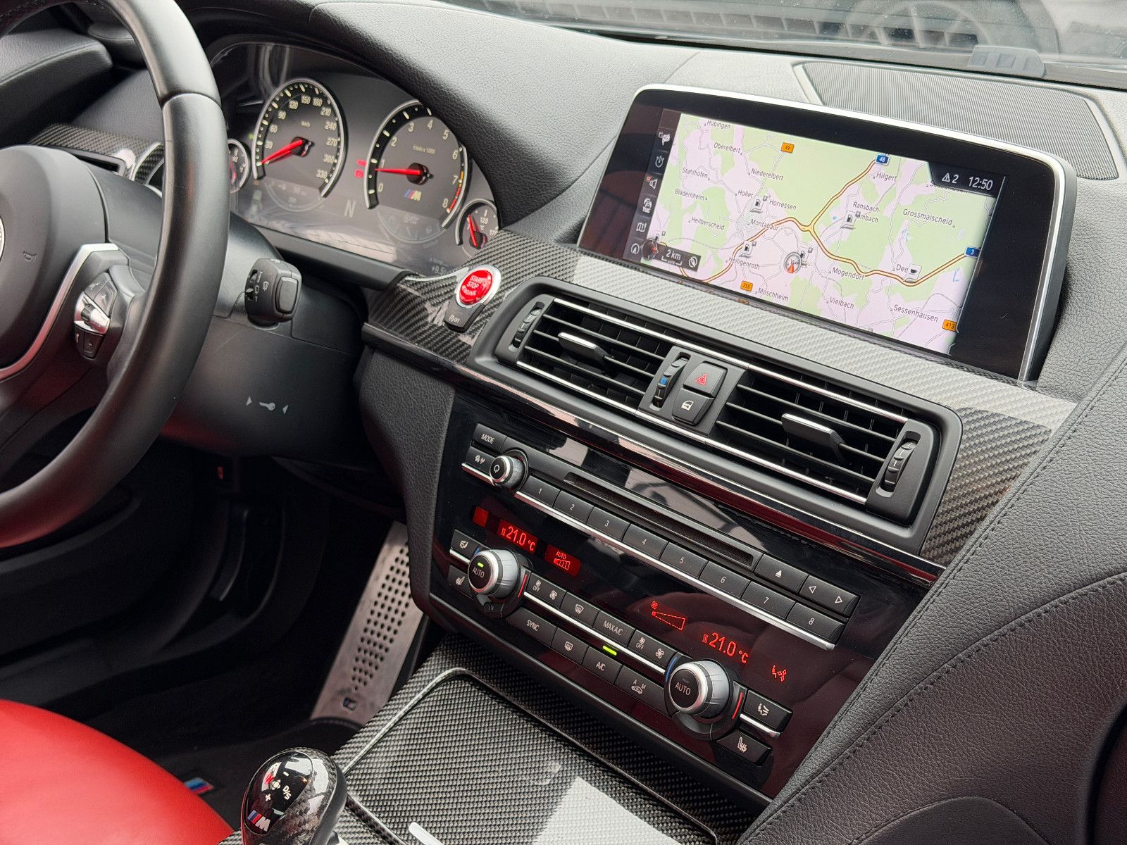 Fahrzeugabbildung BMW M6 Gran Coupe/CARBON/EXCLUSIVE/BLACK&RED/