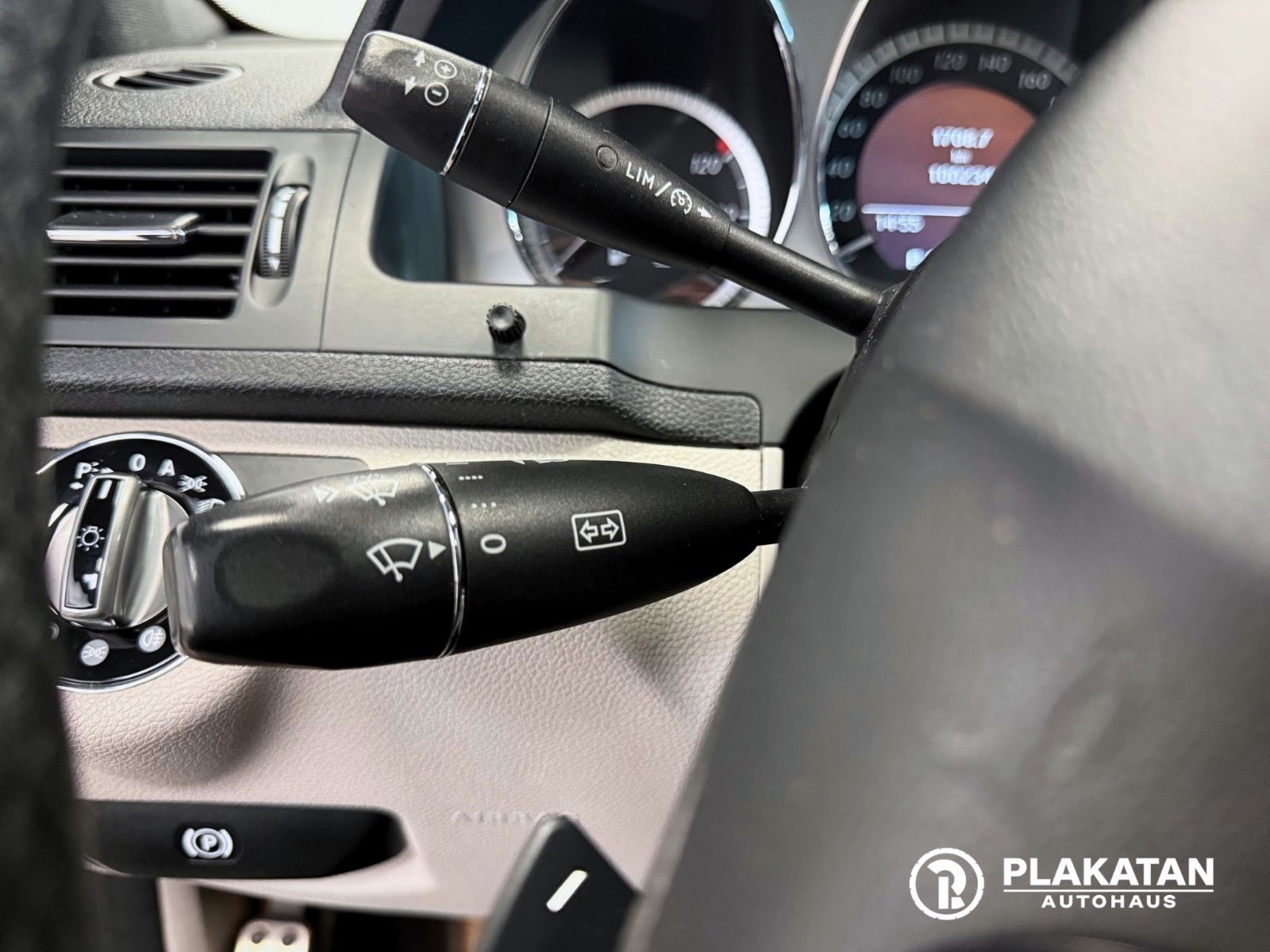 Fahrzeugabbildung Mercedes-Benz C 200 Kompressor AMG Paket Xenon Navi
