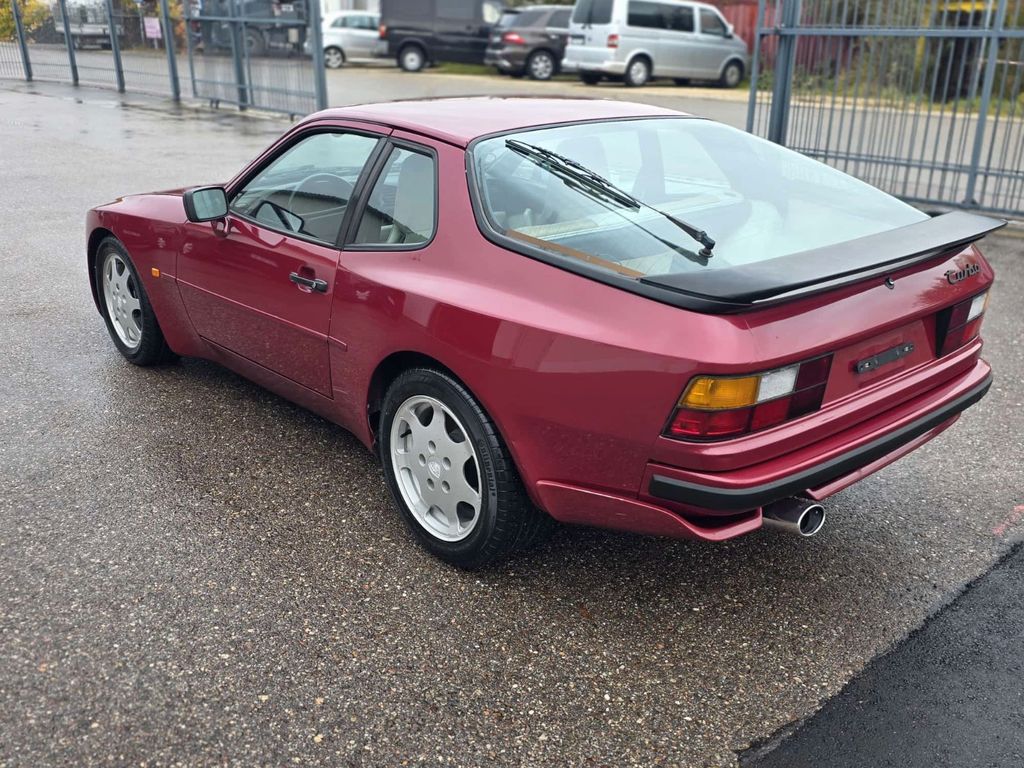 PORSCHE 944 1989