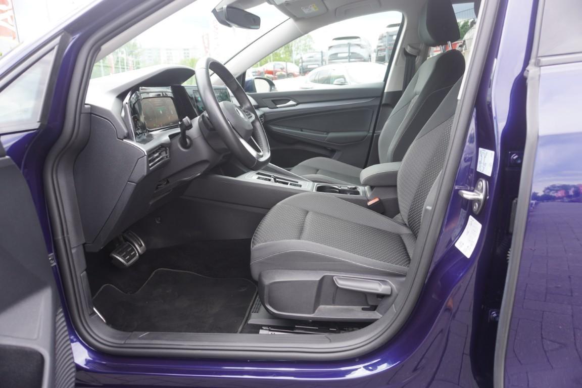 Volkswagen Golf VIII 1.5 eTSI DSG Active LED Standheizung, миниатюра 13