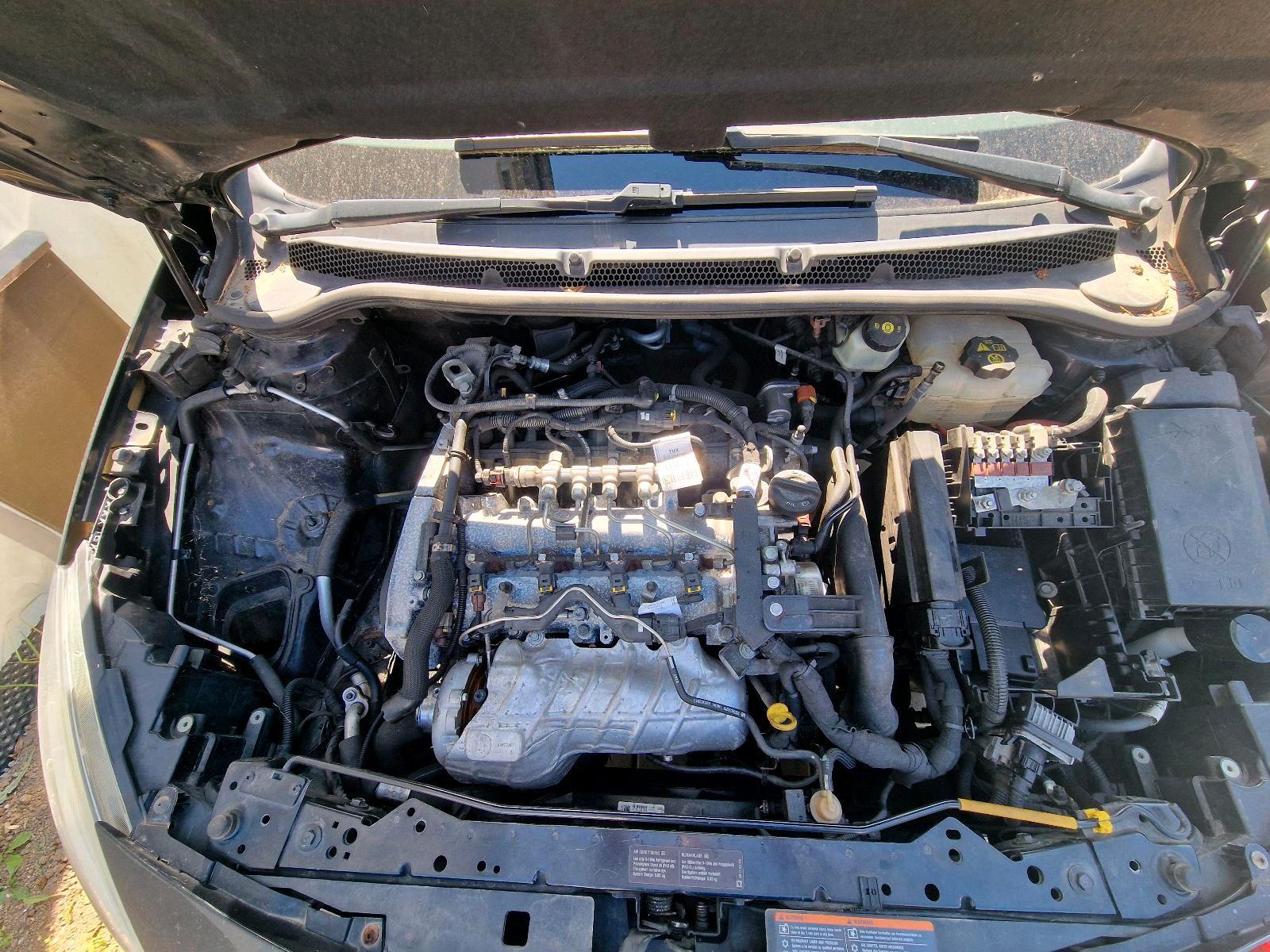 Opel Astra 2010 — photo 5