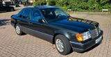 Mercedes-Benz Mercedes Benz W124 E220 Limousine  Baujahr... - Mercedes-Benz E 220: W124