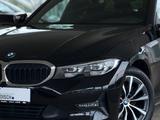 BMW 318*d*2.0*Touring*Aut.*LED*AHK*LIVE*PDC*SHZ* - BMW: Kombi, 3.0
