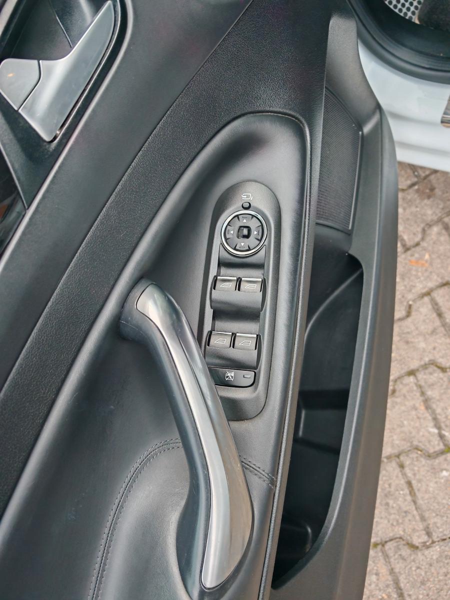 Ford Mondeo 2014 — photo 21
