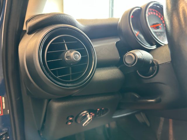 MINI Cooper *Sitzh*Parkass.*PDC*Klima*Navi*