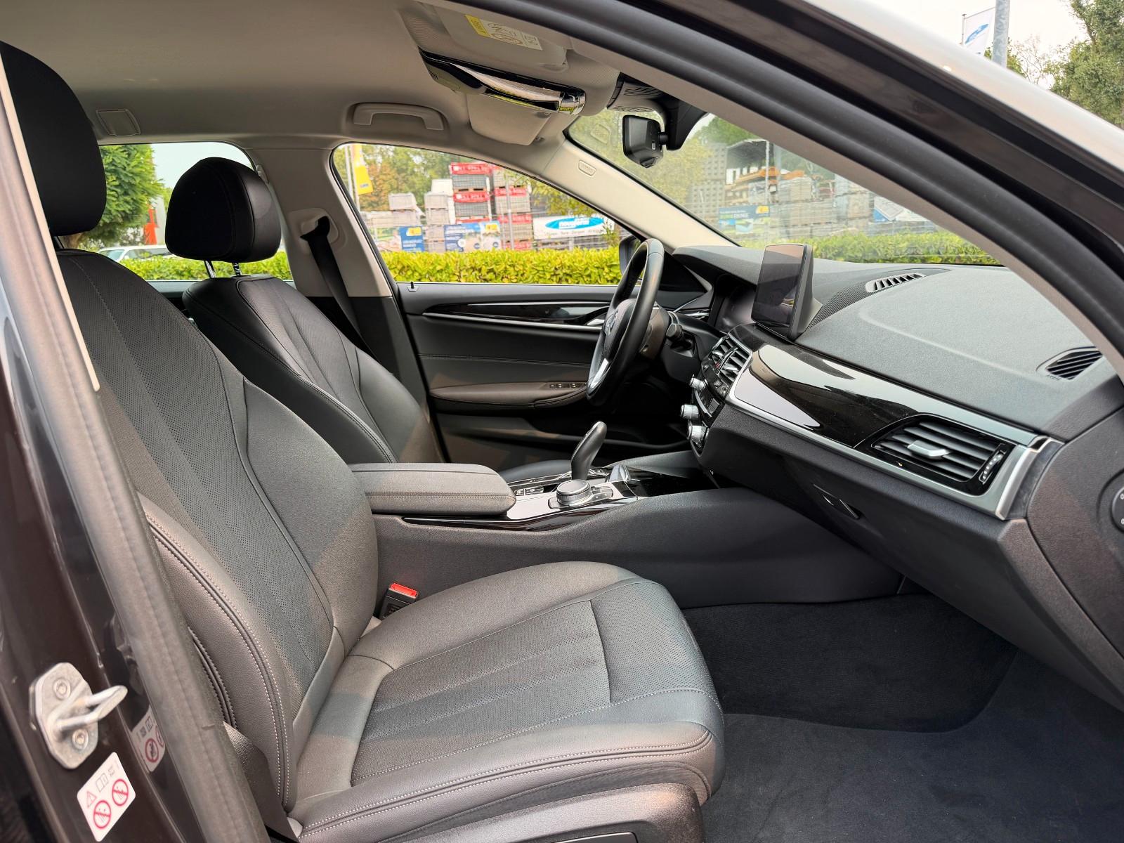 BMW 520 d Touring Garantie*KeyL*Navi*Car Play*Ambien