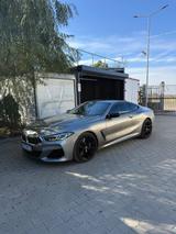 BMW M850i xDrive Coupé - V8  - BMW M850: Coupe