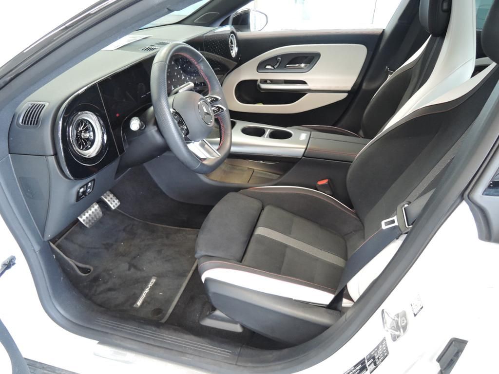 Mercedes-Benz CLA 250 EQ AMG Night Multibeam Panoramadach foto 3