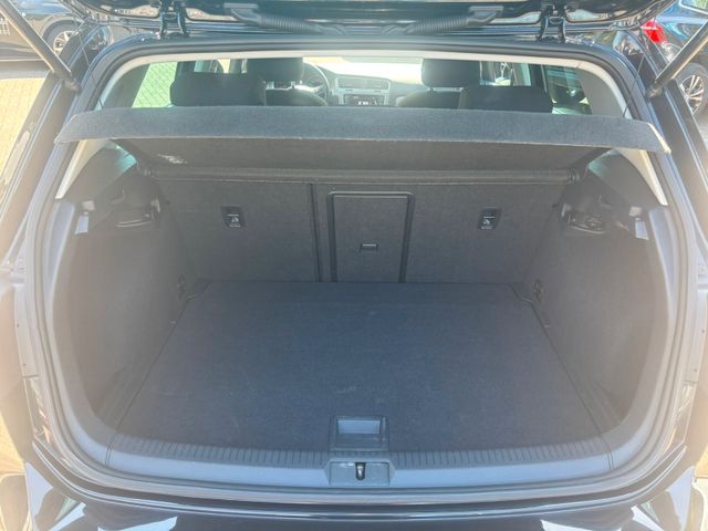 1.6 TDI *Panorama*Standheizung*Kamera*Navi*TOP*