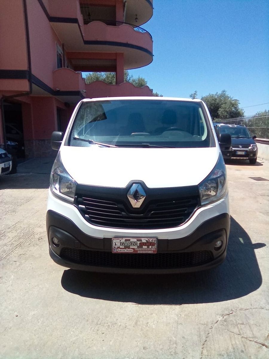 Renault Trafic - 1