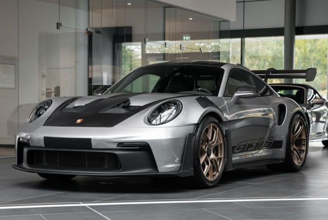 Inne Porsche 911 GT3 RS Weissach