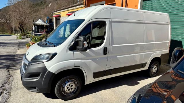 Peugeot Boxer 333 2.0 BlueHDi 130CV PC-TM Furgon