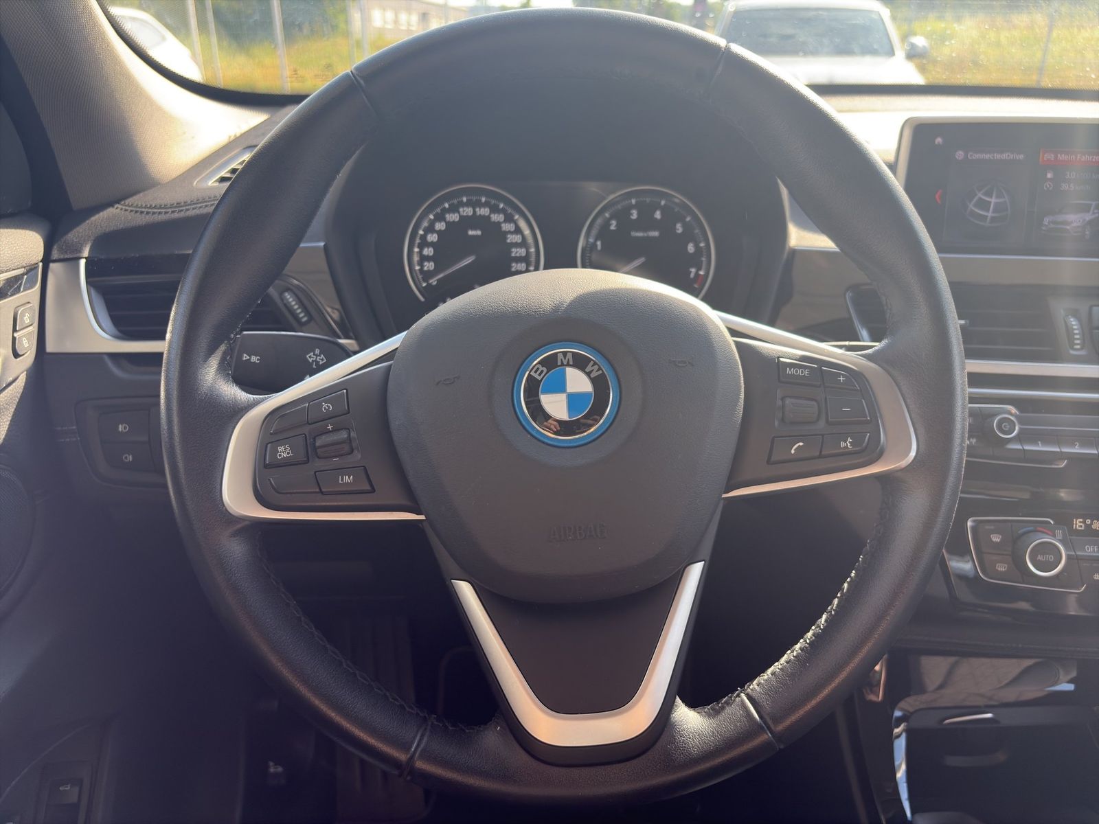 BMW X1 xDrive25e xLine Rückfahrkamera 18 SH Navi foto 9