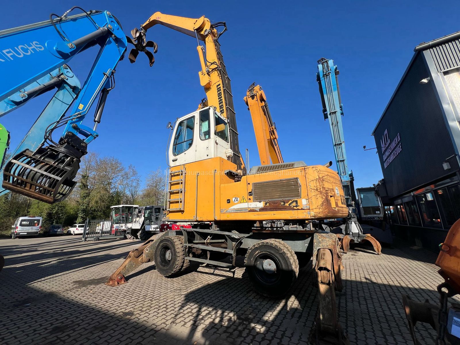 Fahrzeugabbildung Liebherr A 934 C Litronic