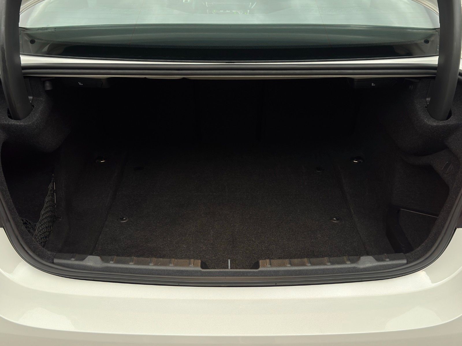 Fahrzeugabbildung BMW 430i Coupe M Sport Navi SHZ PDC Temp LED 19"