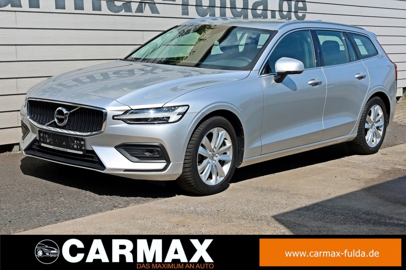 Fahrzeugabbildung Volvo V60 Kombi Momentum Pro Leder,Navi,LED,Kamera,App