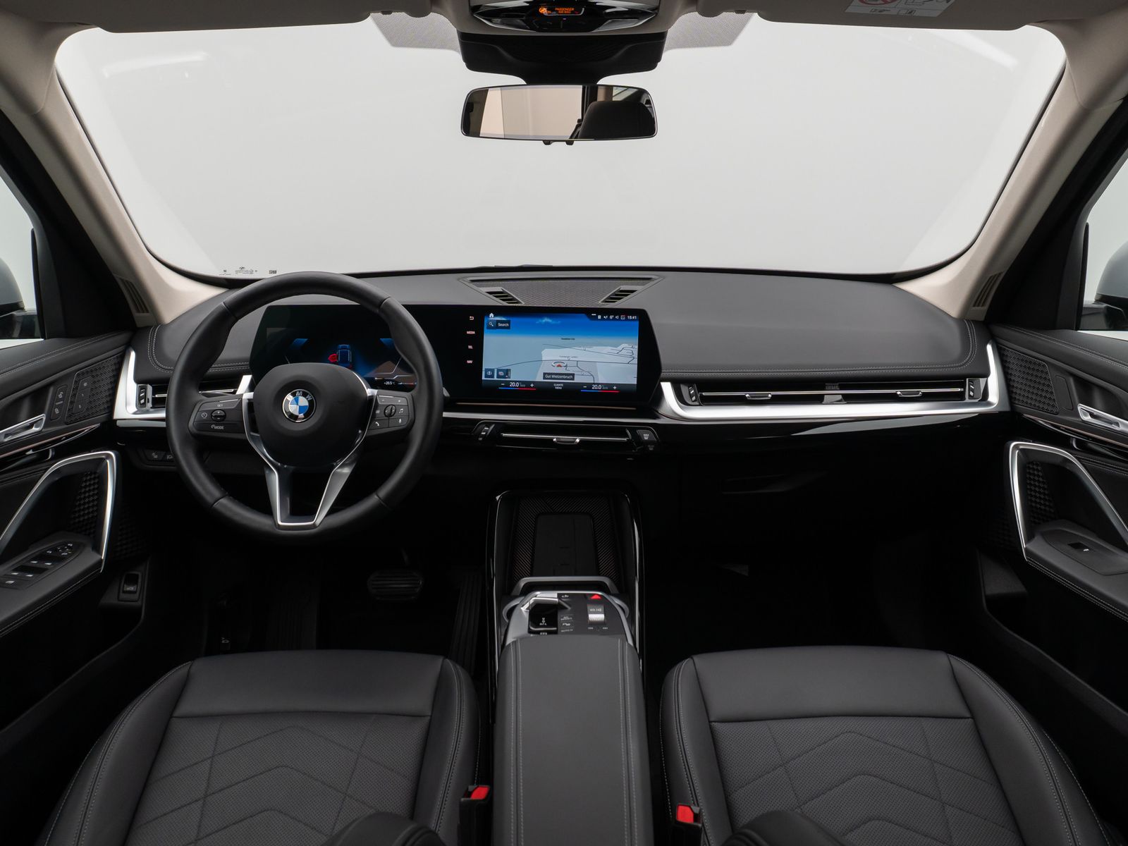 Fahrzeugabbildung BMW X1 sD18i xLine Kamera DAB Komfort Alarm AHK LED