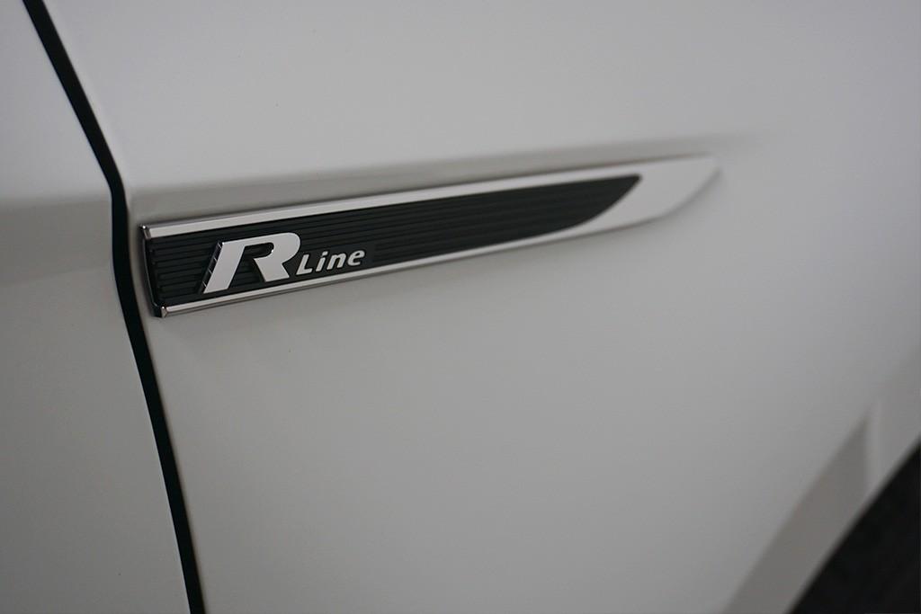 Volkswagen Passat 2.0TDI DSG R-Line Virtual Pano Navi ACC, миниатюра 5