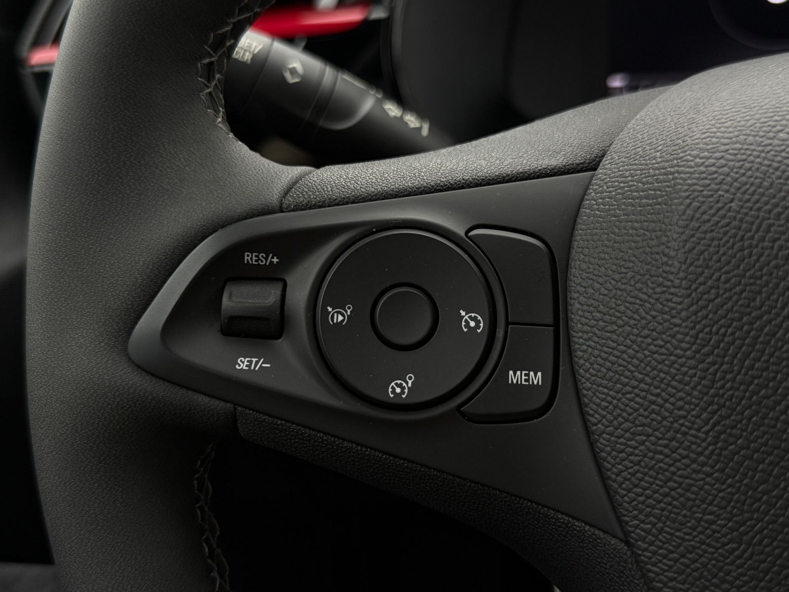 Fahrzeugabbildung Opel Corsa F GS-Line Blis DAB GRA LED Kamera SHZ