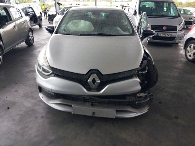 Renault CLIO IV 1.6 R S 200 EDC