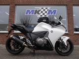Honda VFR1200F mit Superbike Lenker - HONDA WEIß