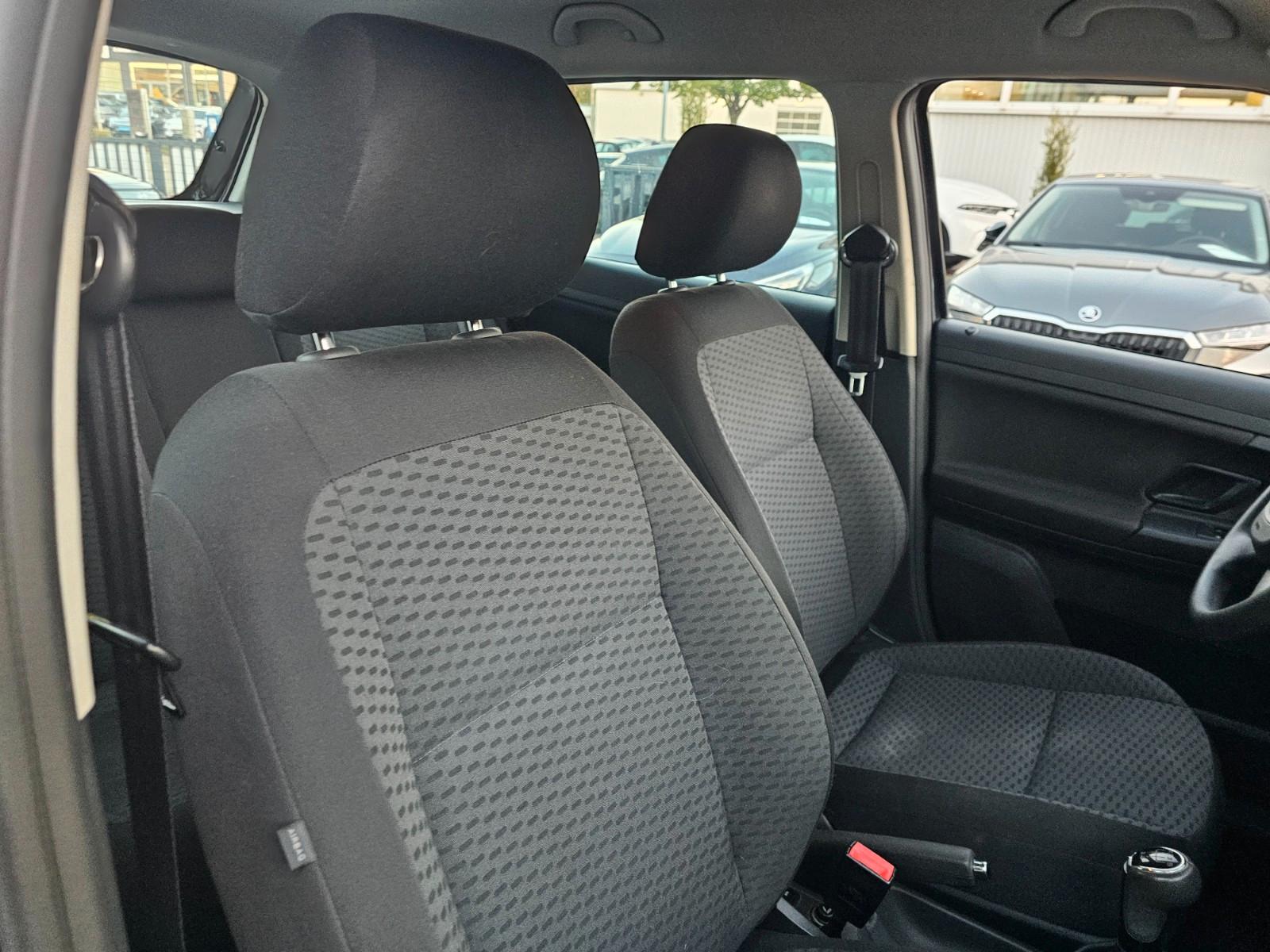 Skoda Fabia 2012 — photo 12