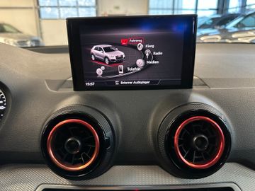 Audi Q2 quattro basis *2. Hand*Klima*SHZ*LED*AHK*MMI*
