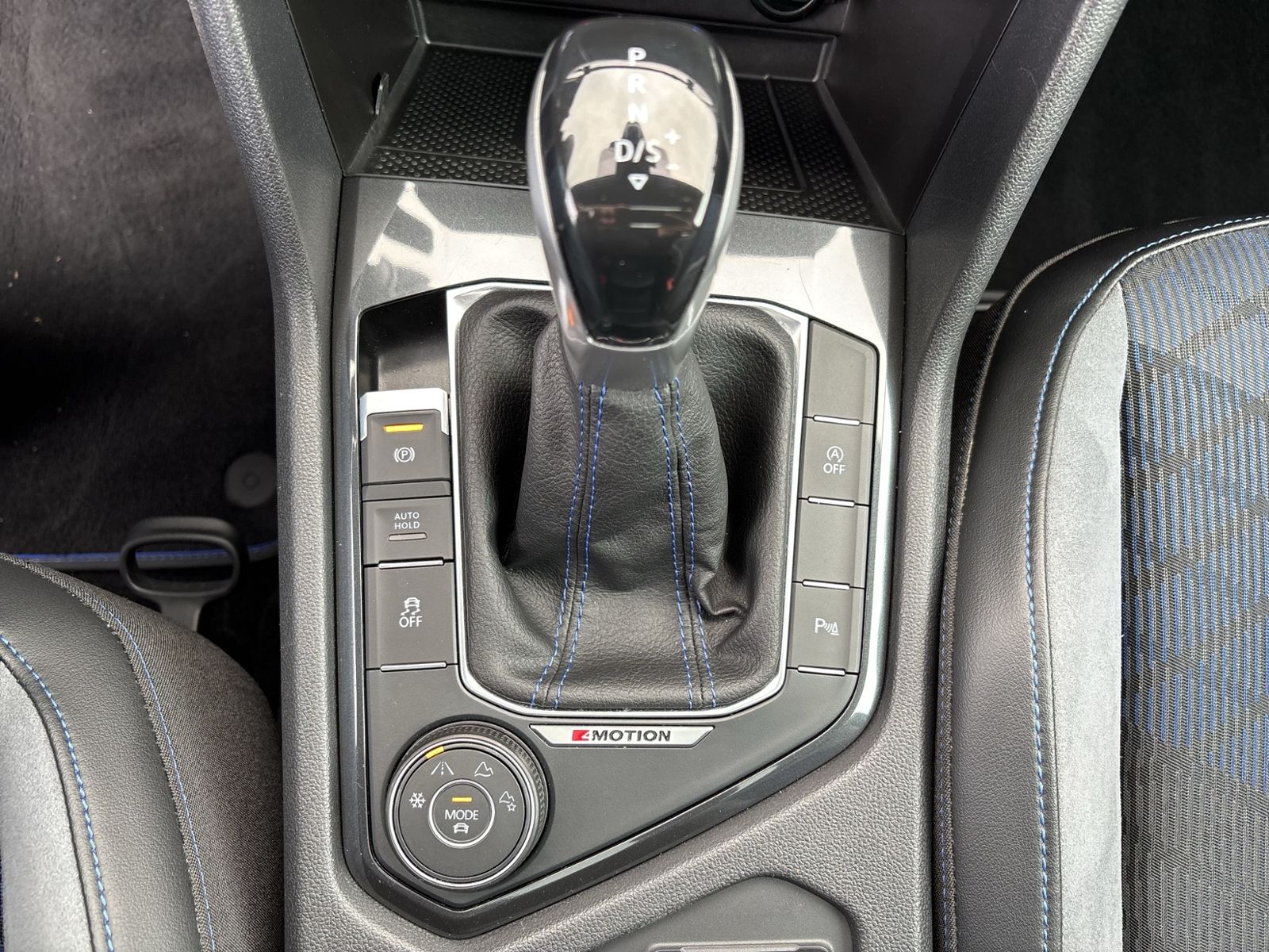 Tiguan 2.0 TSI R 4Motion, PANO, Design Paket, Re