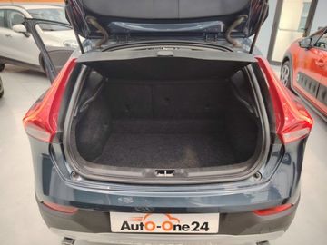 Volvo V40 Cross Country - 11