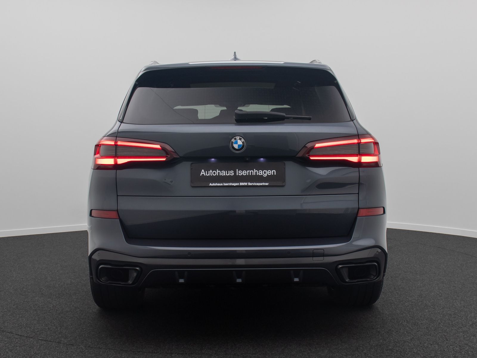 Fahrzeugabbildung BMW X5 xD30d M Sport Kamera DAB HiFi HUD Panorama