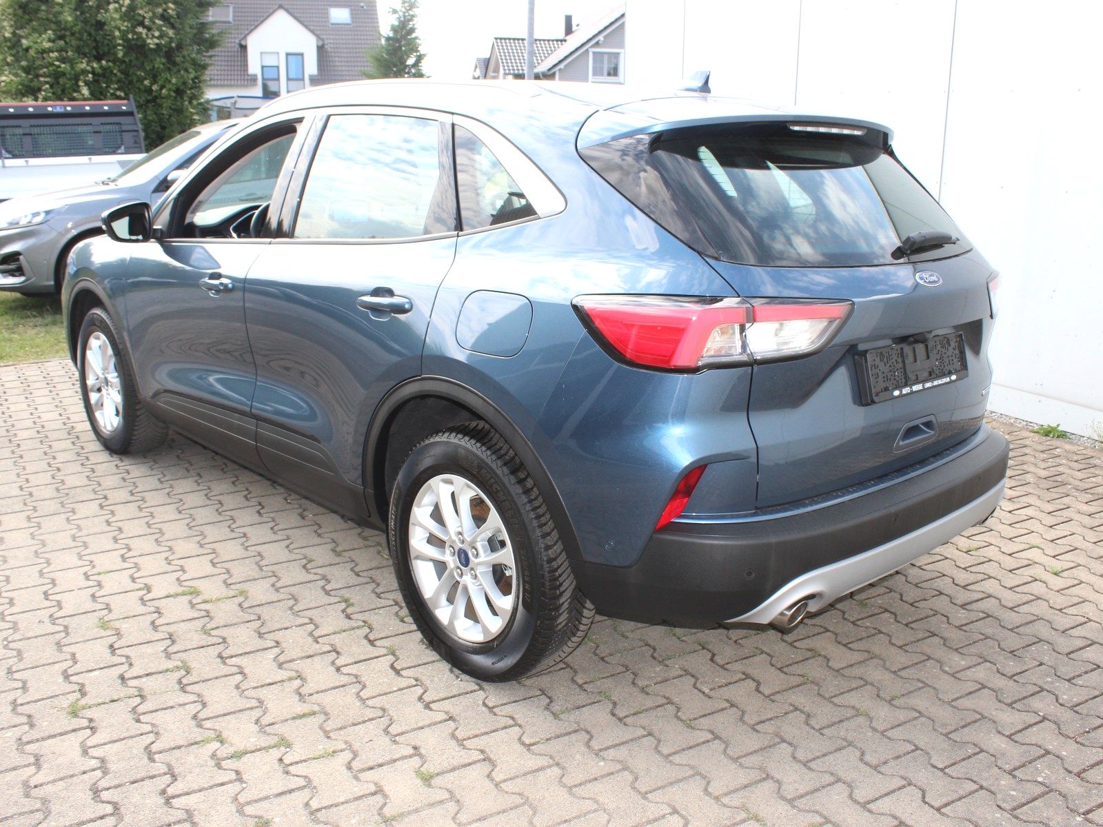 Fahrzeugabbildung Ford Kuga Hybrid Titanium 2,5 Duratec