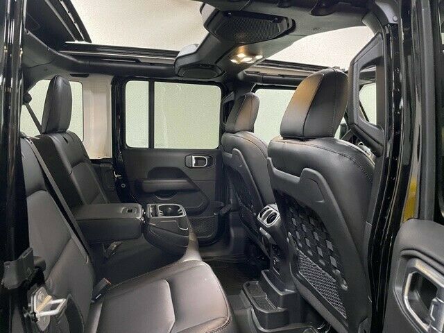Fahrzeugabbildung Jeep 392 UNLIMITED RUBICON 6.4L-V8 SKY ONE TOP MY 23