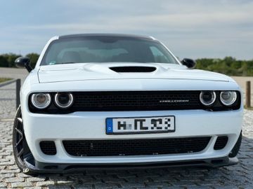 Dodge Challenger - 2