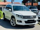 Volkswagen Tiguan Sport & Style BMT 4Motion R LINE AHK - Volkswagen Tiguan mit Diesel-Antrieb: R Line