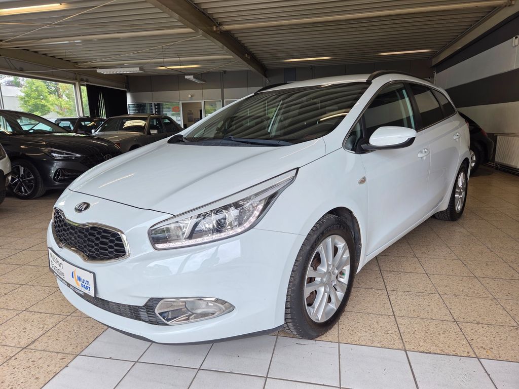 Kia cee'd Sporty Wagon cee'd Sportswagon FIFA World Cup Edition – Ansicht 3