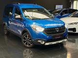 Dacia Dokker Stepway Celebration Navi/Ahk/PDC/Kamera - Dacia: Stepway