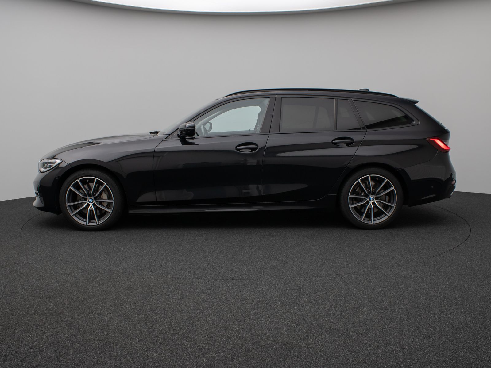 Fahrzeugabbildung BMW 330d xD SportLine Kamera CockPit+HUD Lordos LED