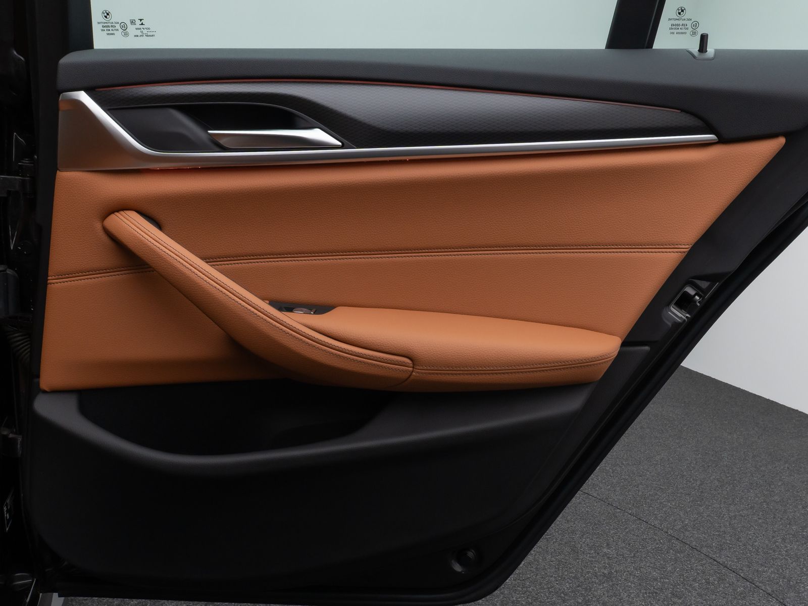 Fahrzeugabbildung BMW 530e M Sport Kamera Laser HUD DAB HiFi Komfort