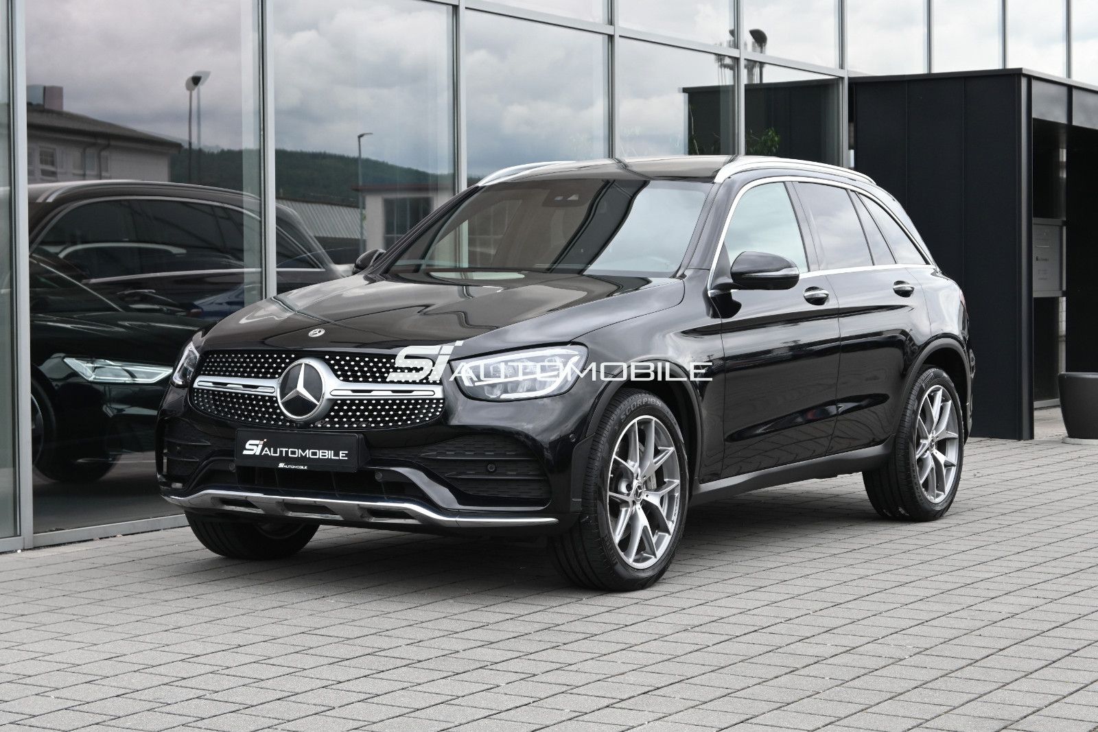 Fahrzeugabbildung Mercedes-Benz GLC 300 d 4M. AMG °ACC°AHK°LEDER°PANO°8FACH°360°