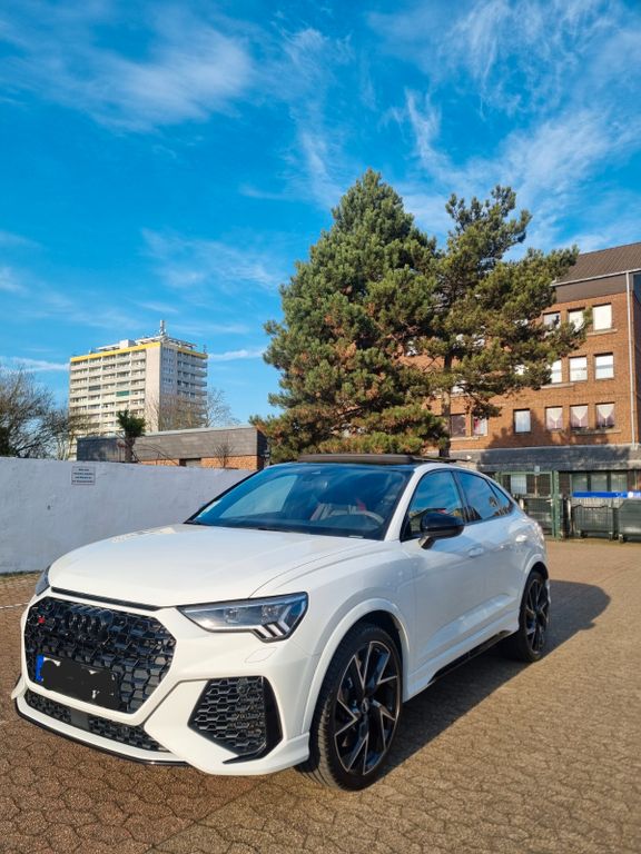 Audi RSQ3