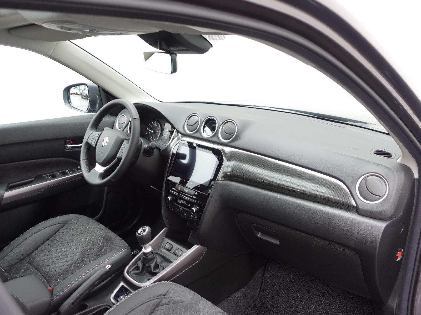 Fahrzeugabbildung Suzuki Vitara 1.4 Comfort+ NAVI,Sitzh.,PDC,Kamera,Pano