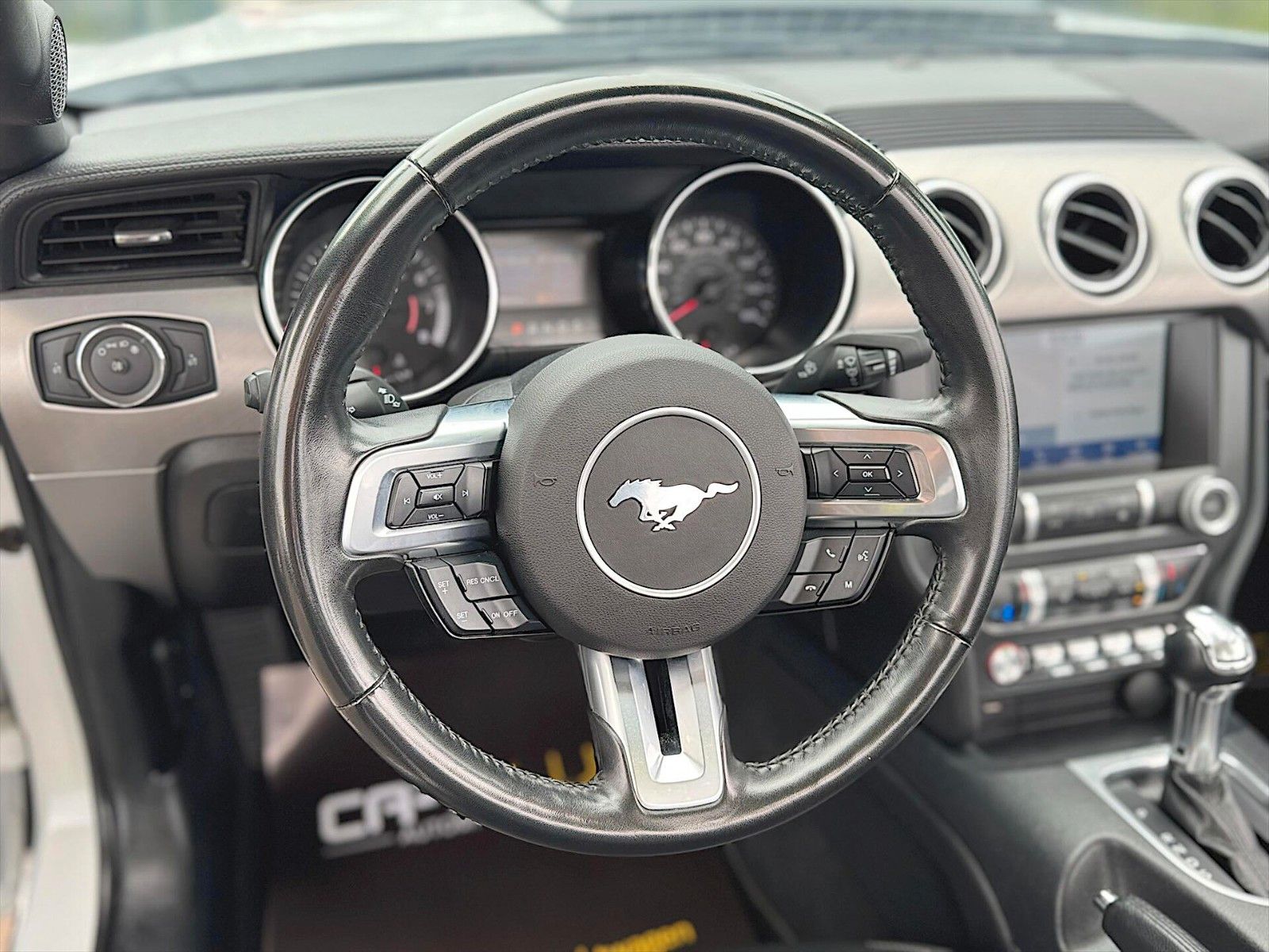 Fahrzeugabbildung Ford Mustang Shelby GT 500 Sport Cabrio Premium LED