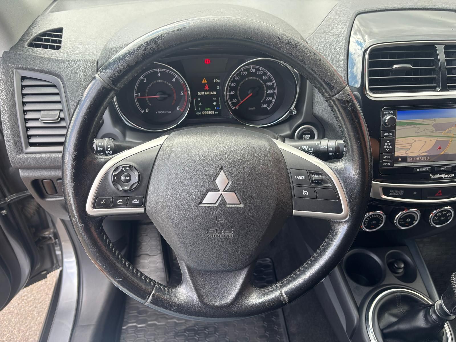 Fahrzeugabbildung Mitsubishi ASX Top 4WD-XENON-AHK-PANO-SHZ-KAMERA-TEMP-KLIMA