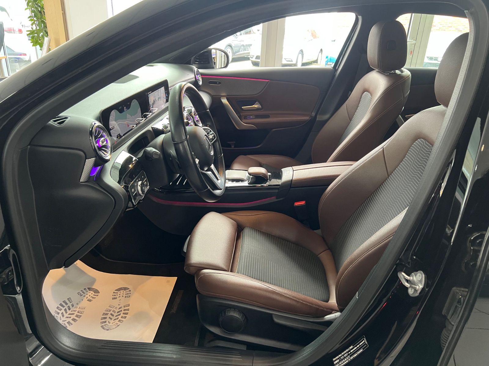 Fahrzeugabbildung Mercedes-Benz A 200 Lim. *AMBIENTE*LEDER-BRAUN* Exclusive *