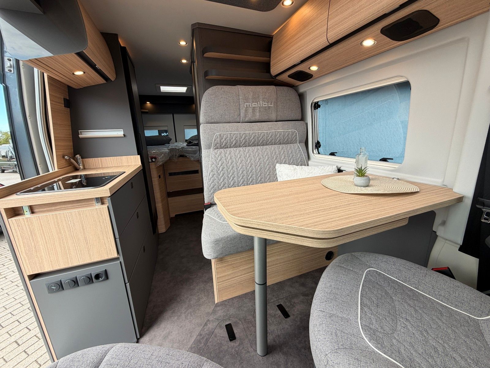 Fahrzeugabbildung Malibu Van charming GT skyview 640 LE