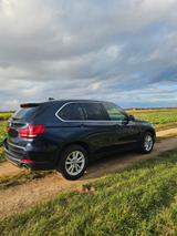 BMW X5 xDrive30d - - blaue BMW X5
