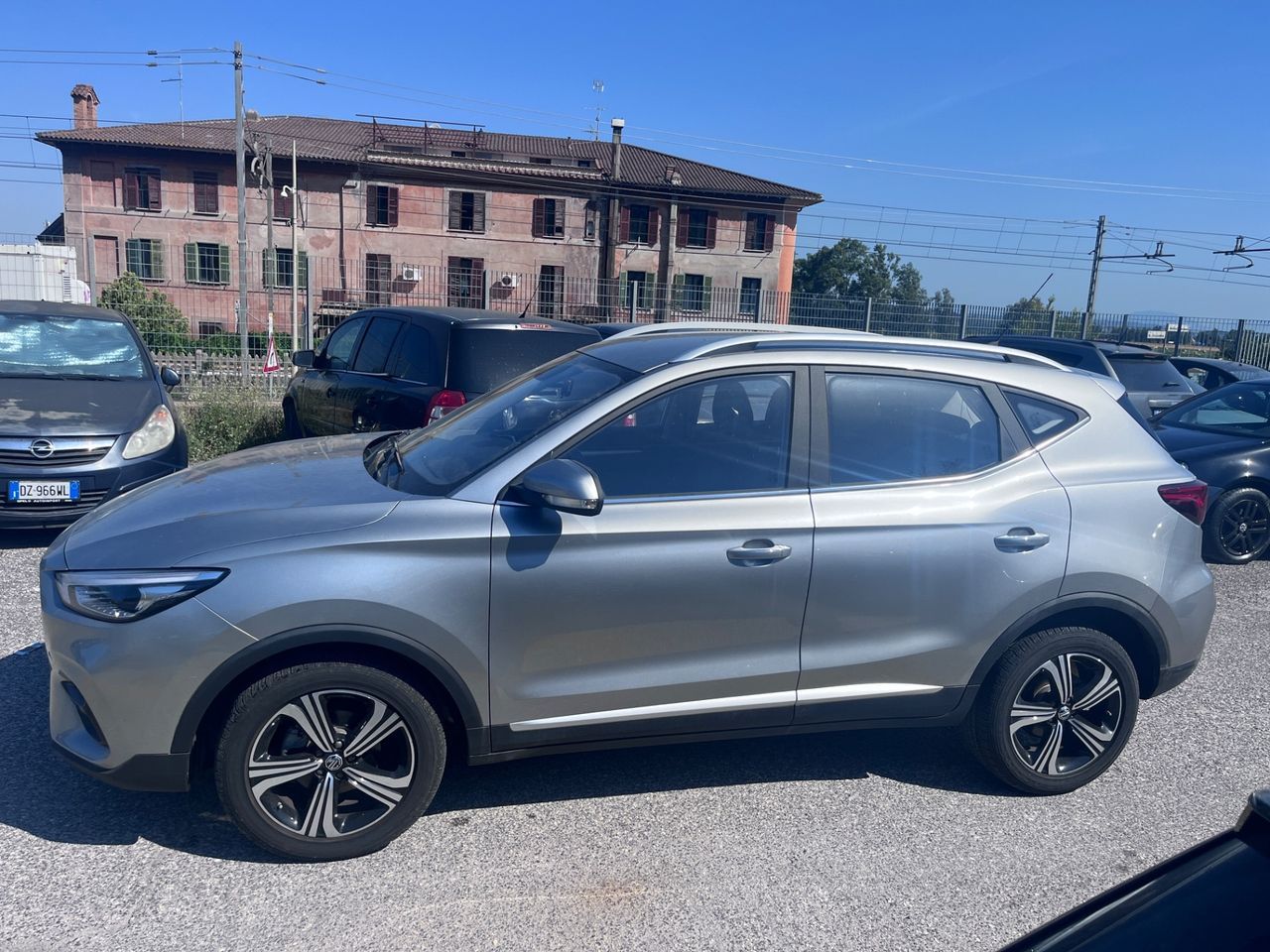 MG ZS
